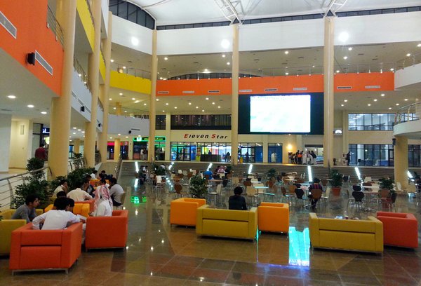 kfupm-mall-dining-hall.jpg